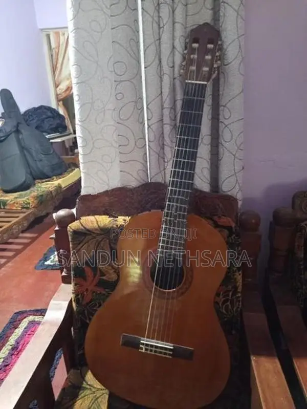 Yamaha Guitar