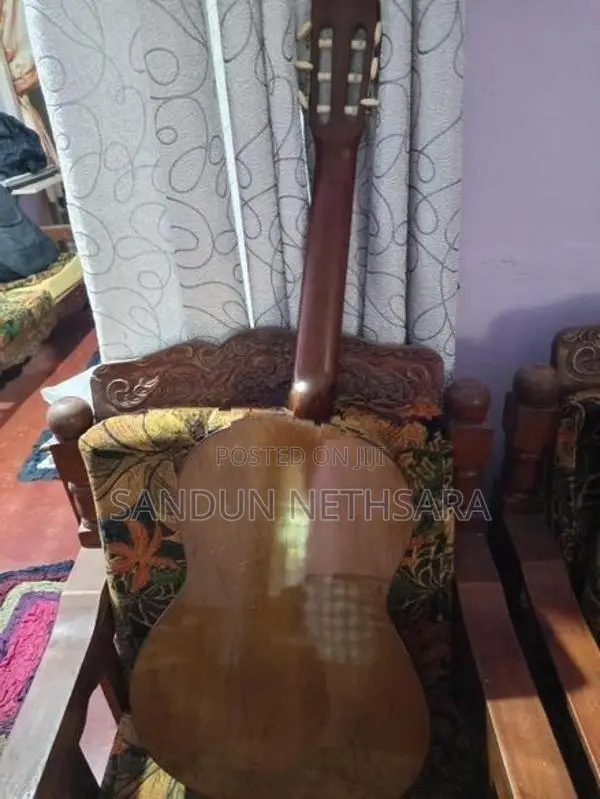 Yamaha Guitar