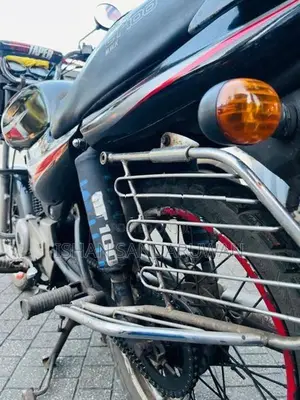 Bajaj CT100 2012