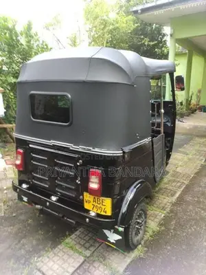Bajaj RE 2015