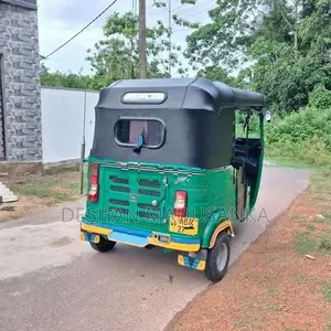 Bajaj RE 2018