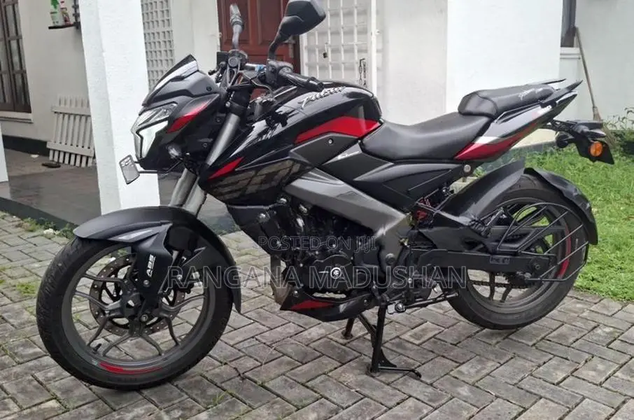 Bajaj Pulsar NS200 2025