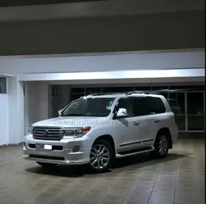 Toyota Land Cruiser Sahara 2014