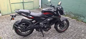 Bajaj Pulsar NS200 2025