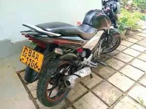 Bajaj Discover 125 ST 2013