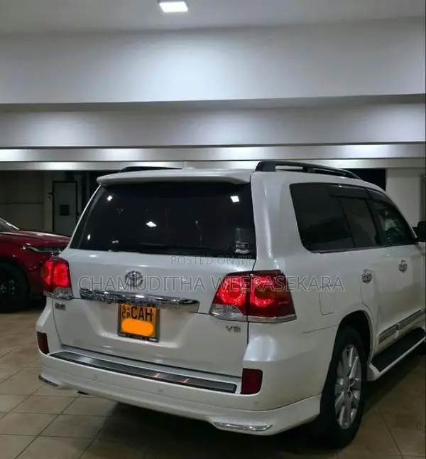 Toyota Land Cruiser Sahara 2014