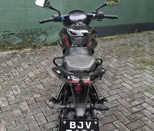 Bajaj Pulsar NS200 2025