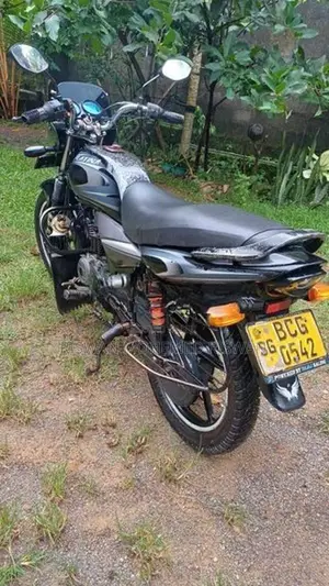 Bajaj Platina 100 2015
