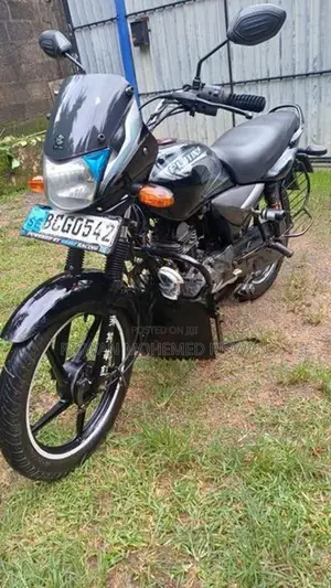 Bajaj Platina 100 2015