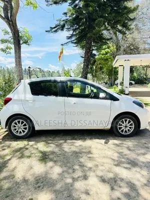 Toyota Vitz 2016