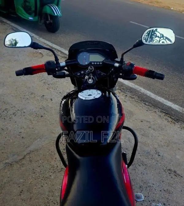 Bajaj Pulsar 150 2016