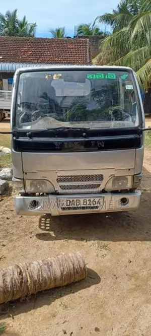 Yujien NJ1026DU Lorry 2015