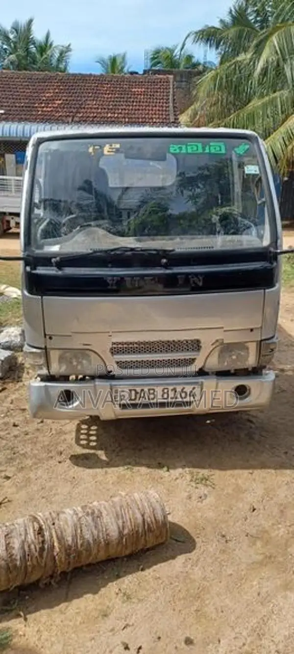 Yujien NJ1026DU Lorry 2015