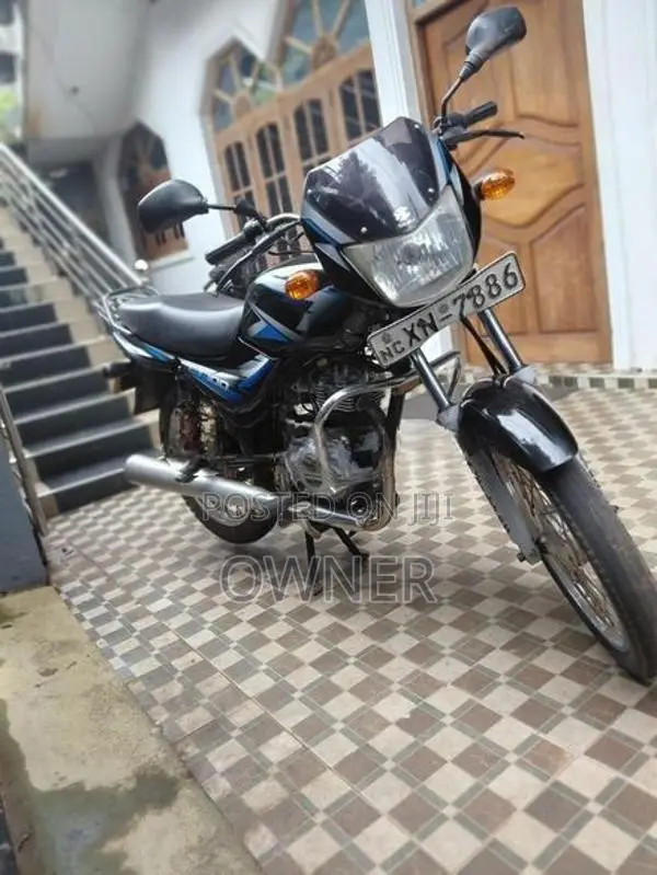 Bajaj CT100 2012