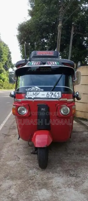 Bajaj RE 2011