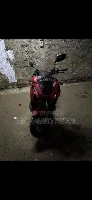 Honda ADV 160 2024