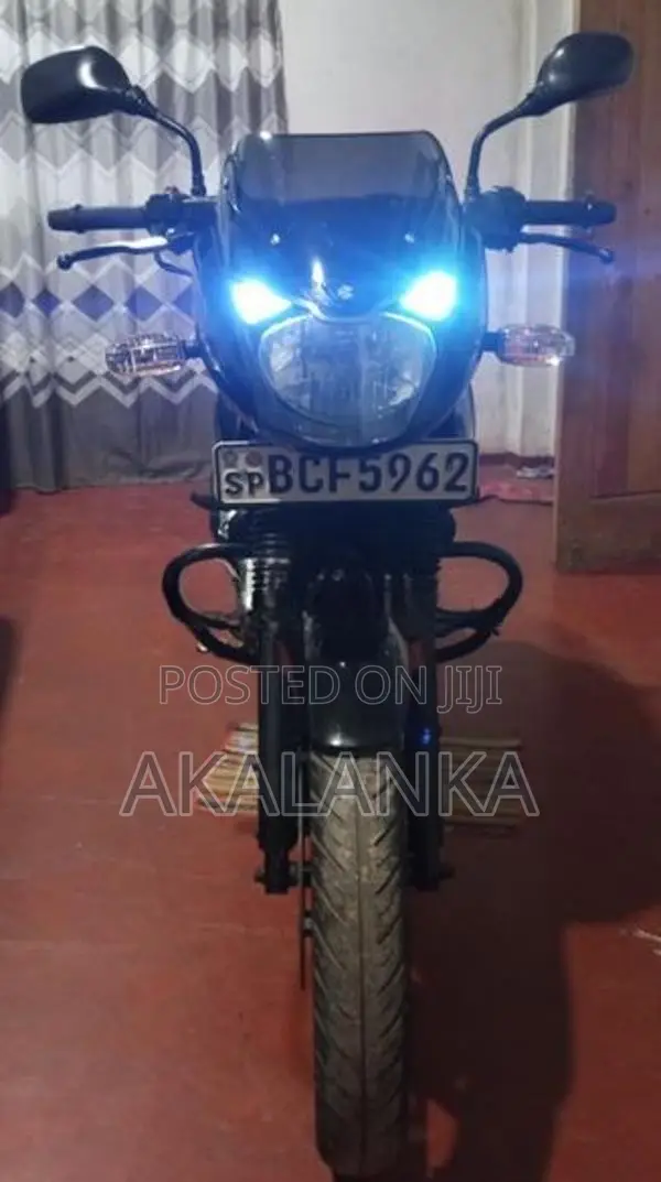 Bajaj Pulsar 150 2015