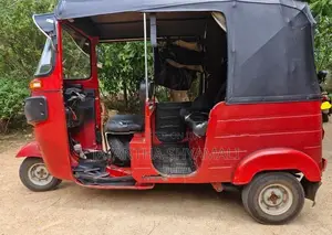 Bajaj RE 2015