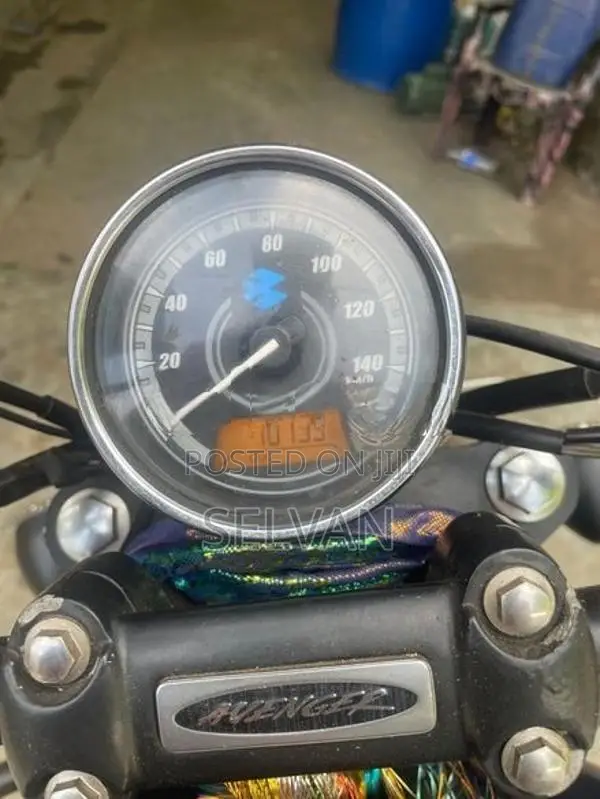 Bajaj Avenger 2018