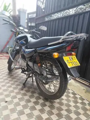 Bajaj CT100 2012