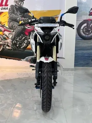 Bajaj Pulsar N160 Premium 2026