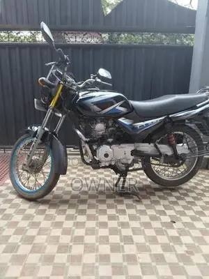 Bajaj CT100 2012