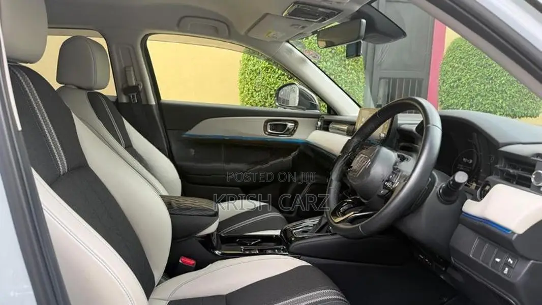 Honda Vezel Z Play HEV 2024