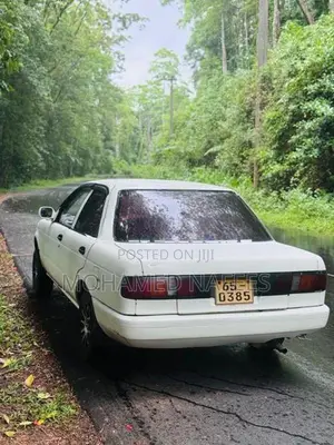 Nissan Sunny FB13 1993