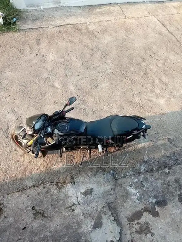 Bajaj Pulsar NS200 2025