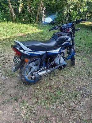 Bajaj CT100 100 2025