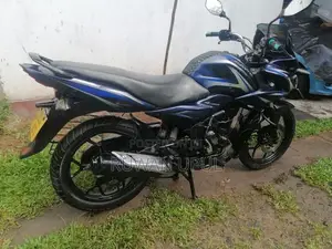 Bajaj Discover 2015