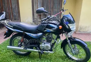 Bajaj CT100 2016