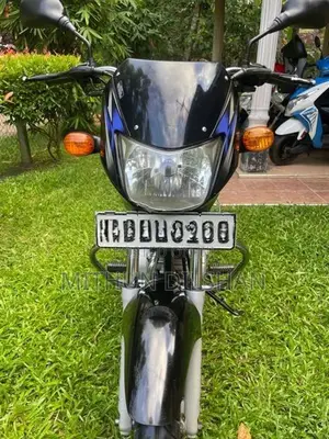 Bajaj CT100 2016