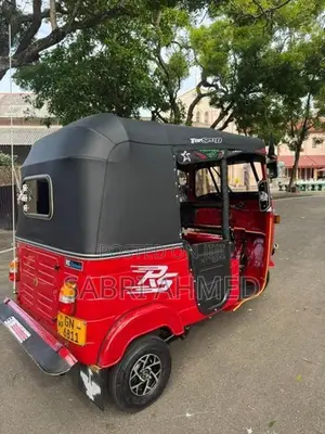 Bajaj RE 2001