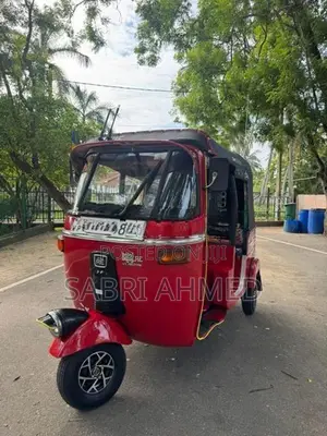 Bajaj RE 2001