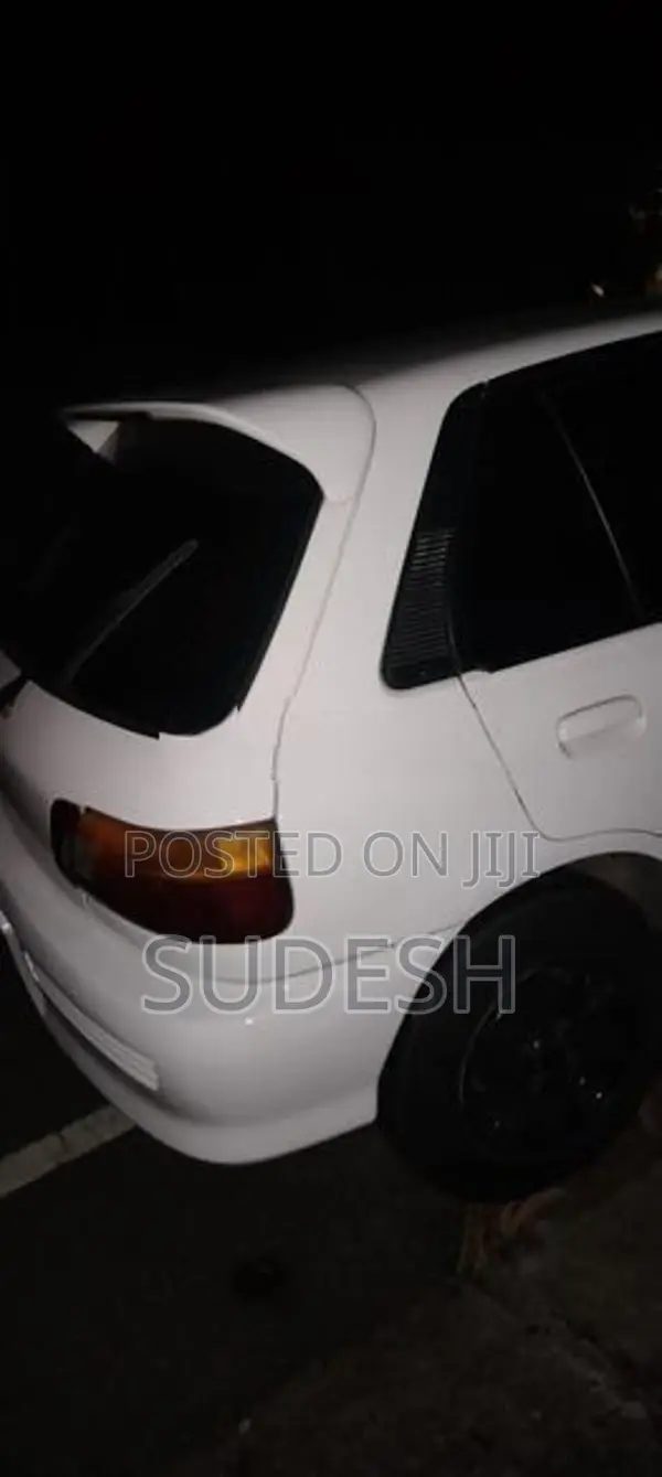 Toyota Starlet EP 82 1997