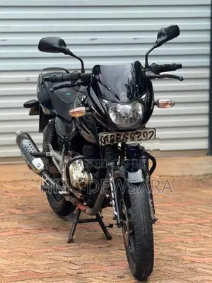 Bajaj Pulsar 150 Pulsur 2016