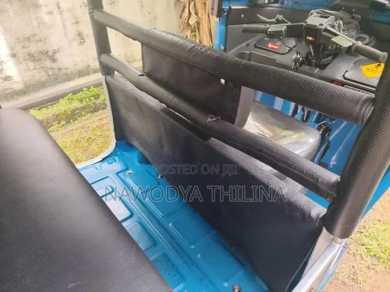 Bajaj RE 2014