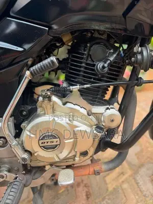 Bajaj Pulsar 150 Pulsur 2016