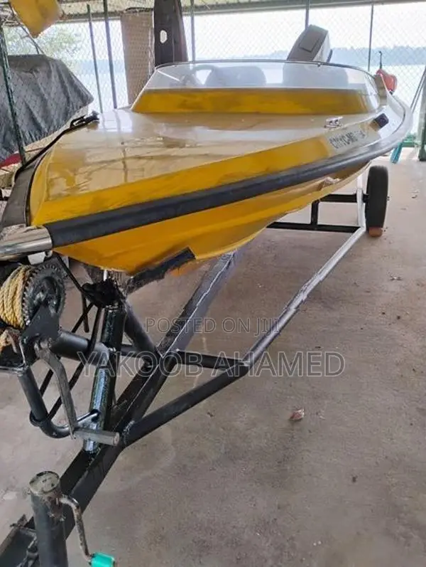 Speed boat