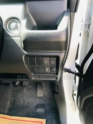 Suzuki Wagon R Custom ZX 2026