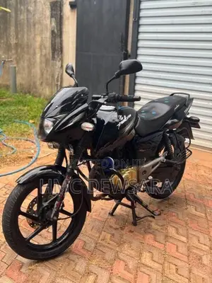 Bajaj Pulsar 150 Pulsur 2016