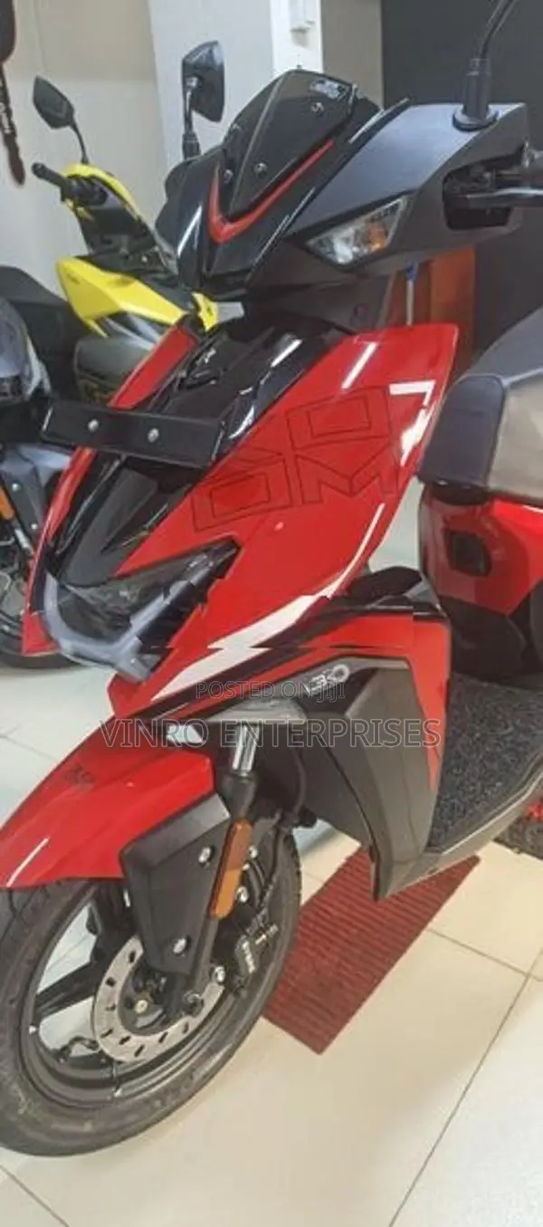 Hero Xoom Combat 2026