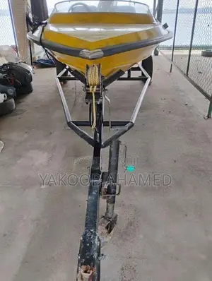 Speed boat