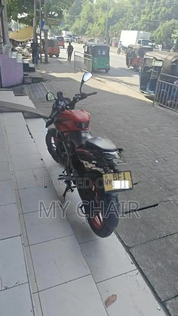 Bajaj Pulsar NS160 2017