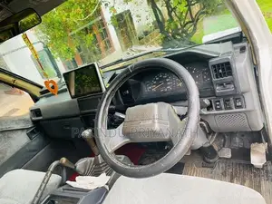 Mitsubishi Delica P25V 4 WD 1989