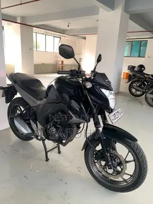 Honda Hornet 160R 2016