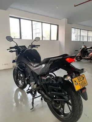 Honda Hornet 160R 2016