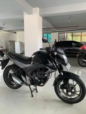 Honda Hornet 160R 2016