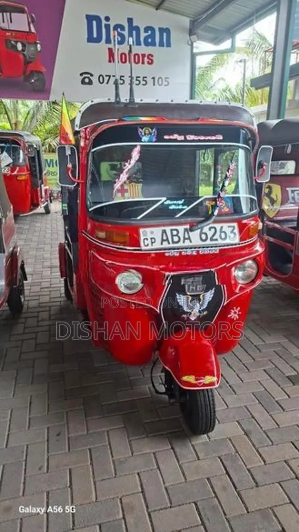 Bajaj RE 4 Strok 2015